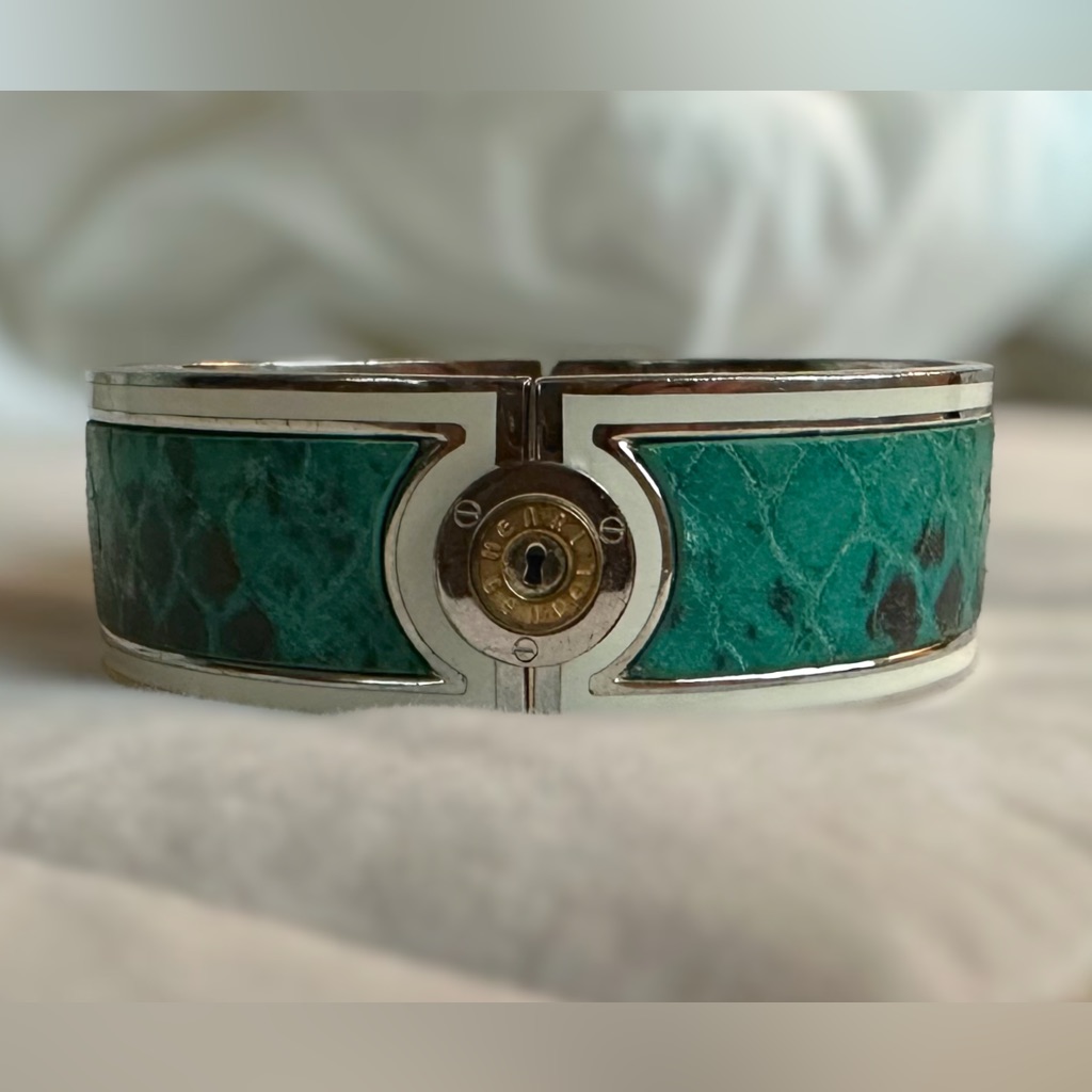Henri Bendel Teal Snakeskin Lock Cuff Bracelet 69$